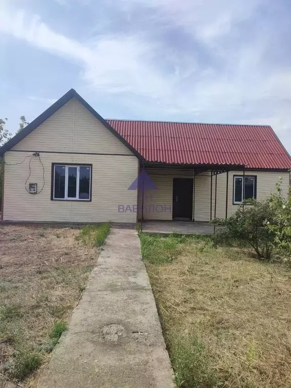 Дом в Ростовская область, Цимлянск Краснознаменная ул., 137 (116 м) - Фото 0