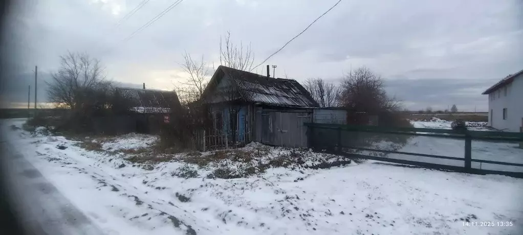 Дом в Свердловская область, Белоярский муниципальный округ, д. ... - Фото 1