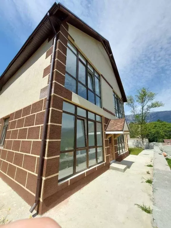 Дом в Крым, Ялта муниципальный округ, Виноградное пгт ш. ... - Фото 1