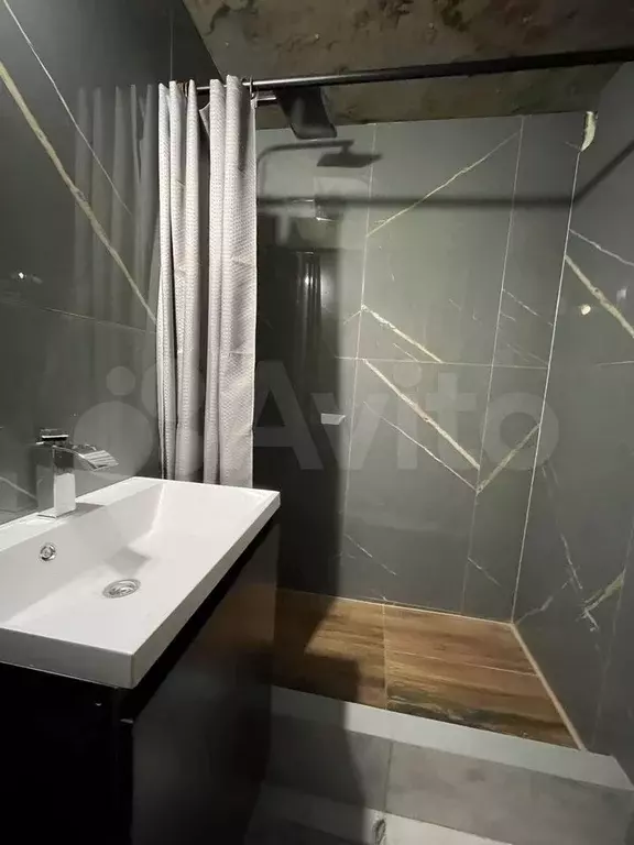 3-к. квартира, 70 м, 1/9 эт. - Фото 1