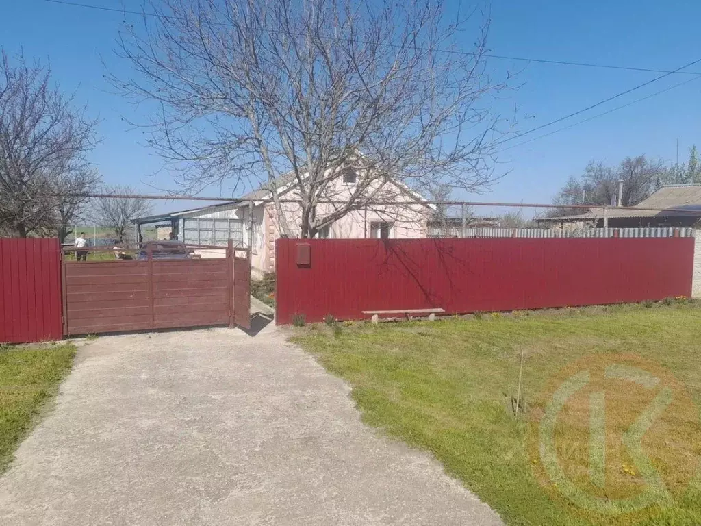 Дом в Крым, Красногвардейский район, Калининское с/пос, с. Победино ... - Фото 1