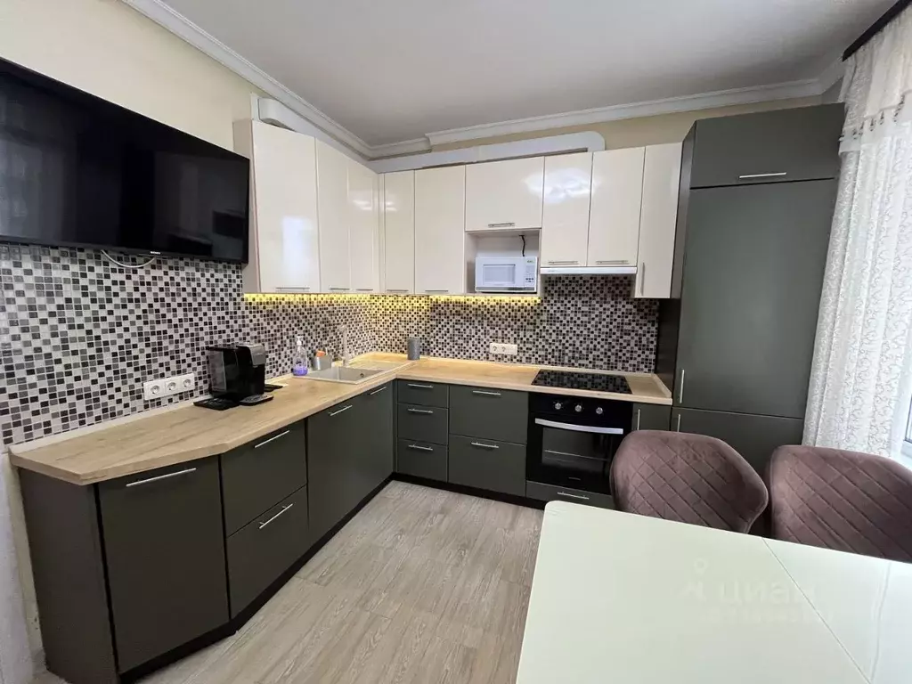 2-к кв. Московская область, Красногорск ул. Липовой Рощи, 2к1 (57.1 м) - Фото 1