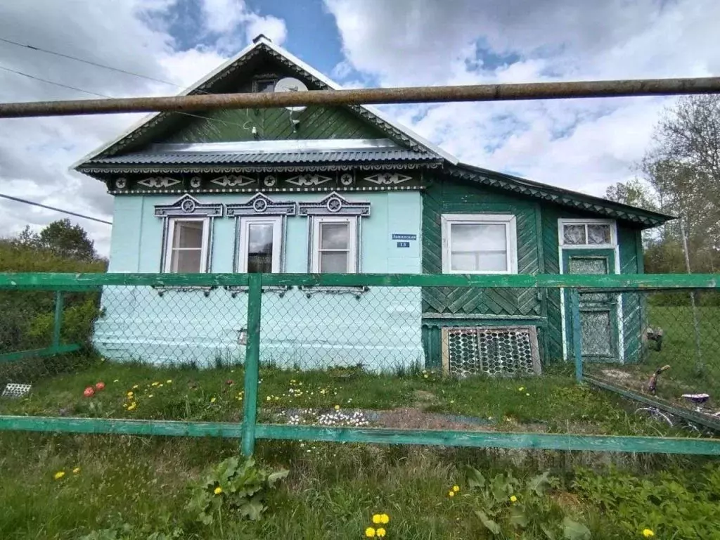 Дом в Нижегородская область, Вачский муниципальный округ, д. Лесниково ... - Фото 0