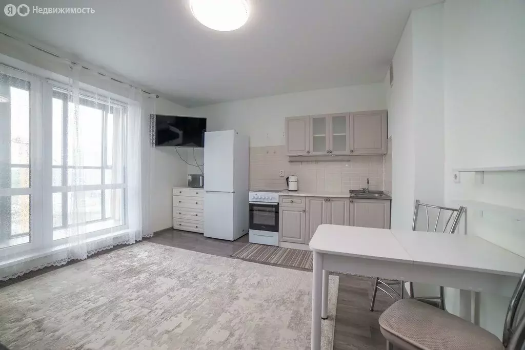 Квартира-студия: Екатеринбург, улица Академика Ландау, 14 (26 м) - Фото 2