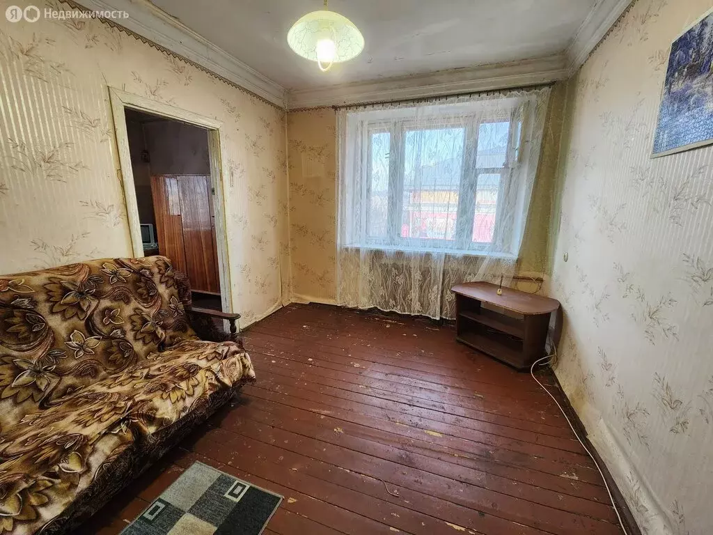 2-комнатная квартира: Великие Луки, улица Комсомольца Зверева, 28 ... - Фото 1