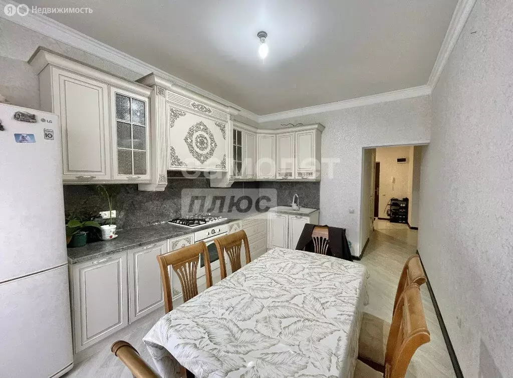 3-комнатная квартира: Махачкала, улица Каммаева, 20А (87 м) - Фото 2