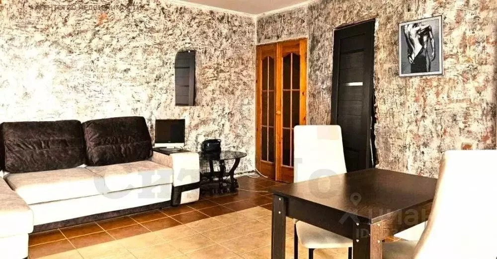 2-к кв. Крым, Саки ул. Советская, 32 (53.0 м) - Фото 1