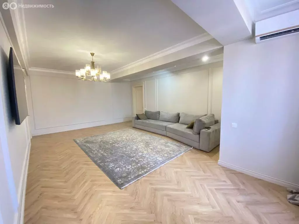 3-комнатная квартира: Дербент, улица Сальмана, 65Вк2 (100 м) - Фото 1