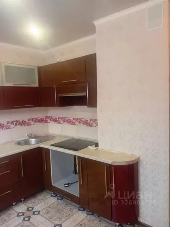 1-к кв. Курская область, Курск просп. Вячеслава Клыкова, 20 (37.5 м) - Фото 1