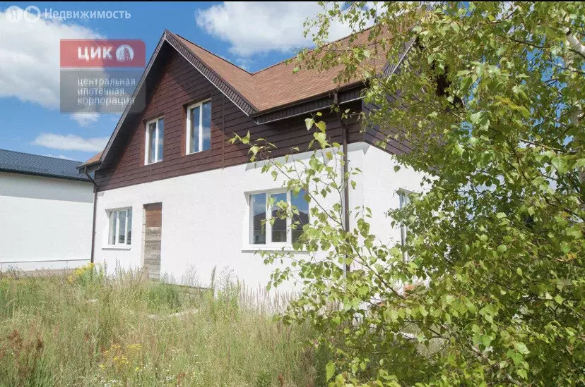 Дом в село Дубровичи, КП Дубровка, Каштановая улица (150 м) - Фото 0
