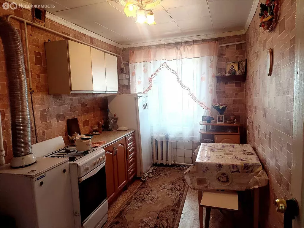 3-комнатная квартира: село Голдино, Заводская улица, 14 (58.7 м) - Фото 1