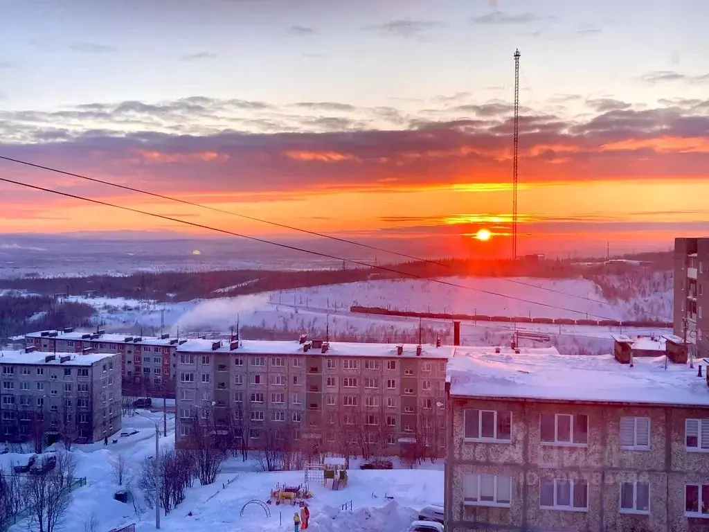 3-к кв. Мурманская область, Кировск ул. Советской Конституции, 9 (60.0 ... - Фото 1