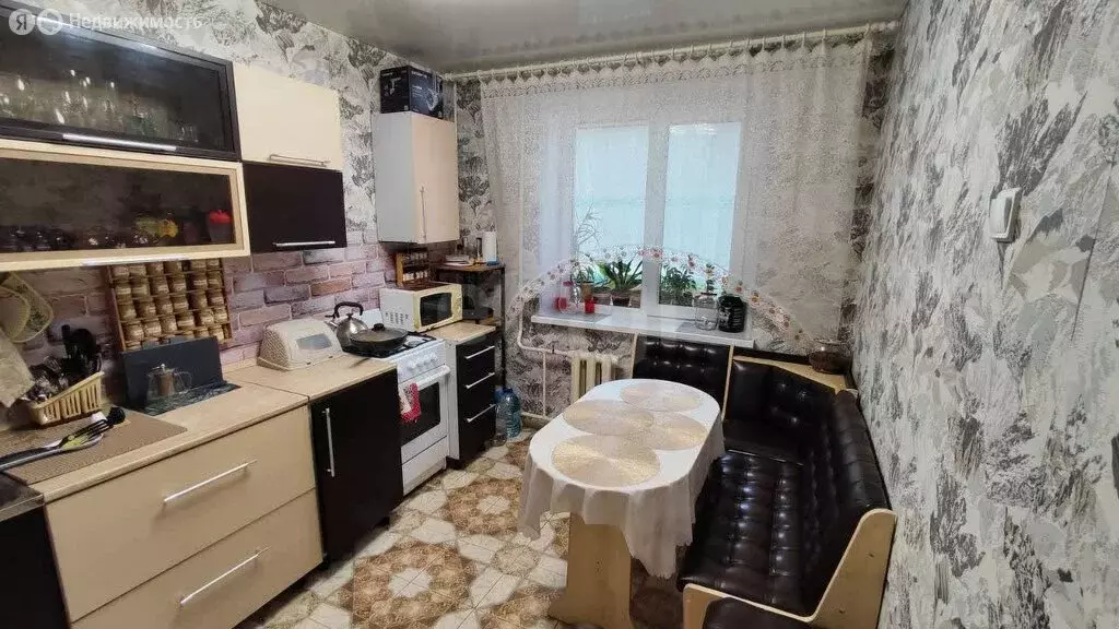 3-комнатная квартира: Череповец, Ленинградская улица, 50 (70 м) - Фото 0