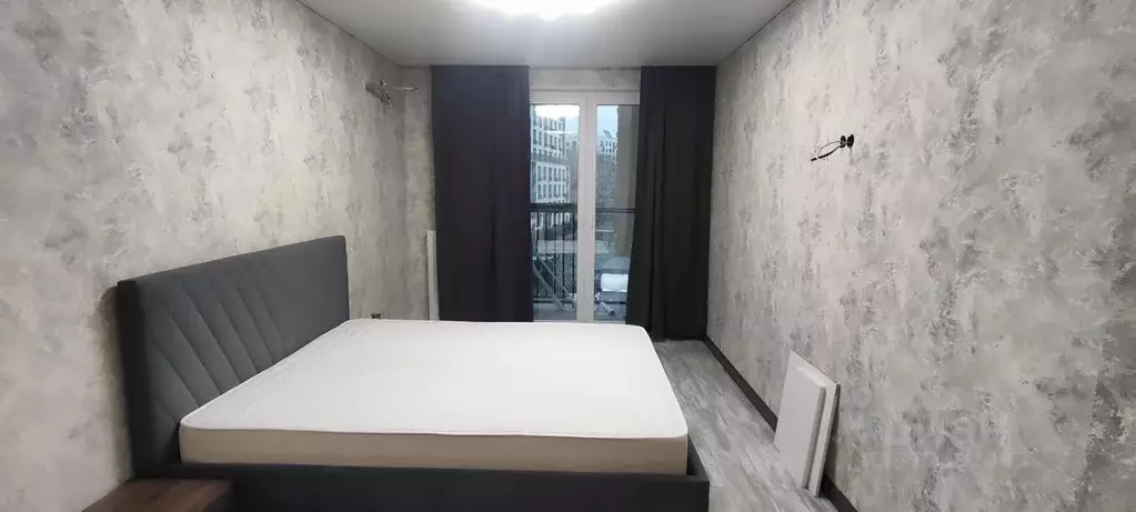 2-к кв. Тюменская область, Тюмень Рощино мкр, ул. Александра ... - Фото 0