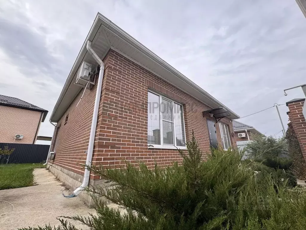 Дом в Краснодарский край, Краснодар пос. Российский, ул. Бестужевская, ... - Фото 1