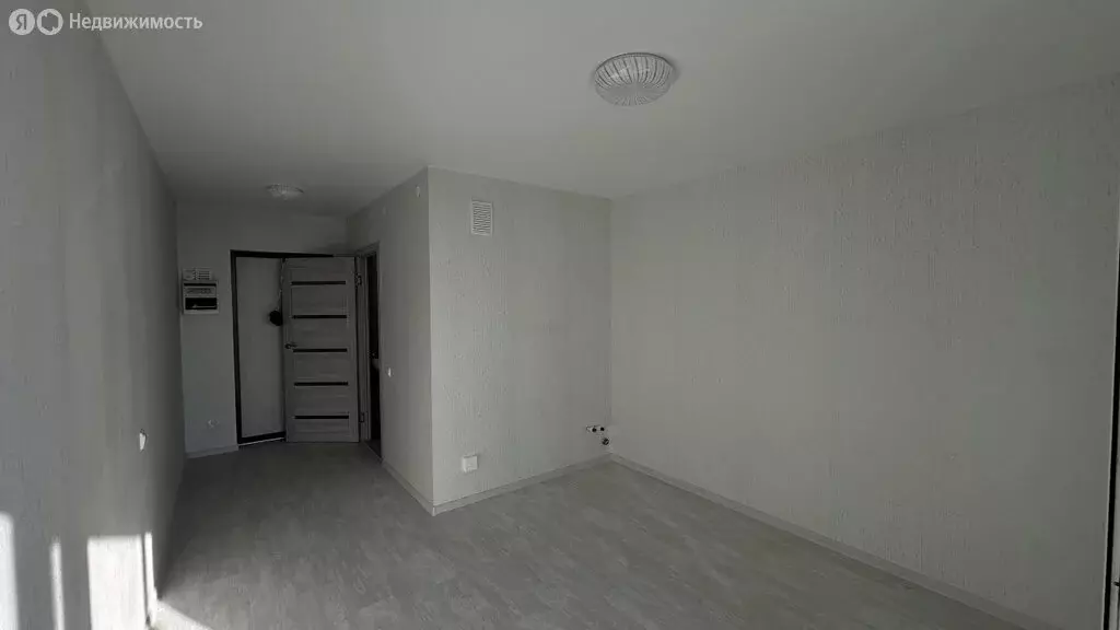 Квартира-студия: Екатеринбург, жилой район Уктус, микрорайон Светлый, ... - Фото 1