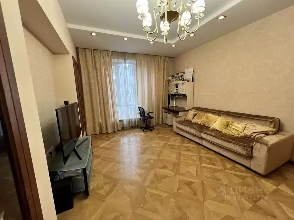 2-к кв. Санкт-Петербург 10-я Васильевского острова линия, 17к2 (72.0 ... - Фото 1