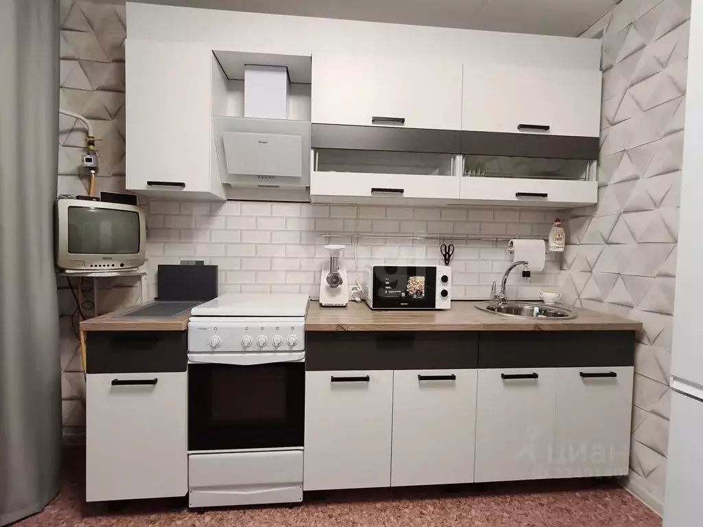 1-к кв. Вологодская область, Череповец Октябрьский просп., 82 (35.4 м) - Фото 2