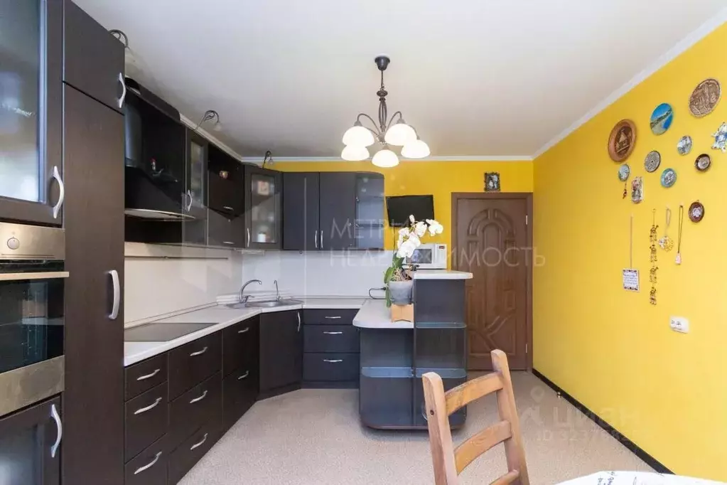 2-к кв. Тюменская область, Тюмень ул. Пермякова, 78к1 (72.1 м) - Фото 1