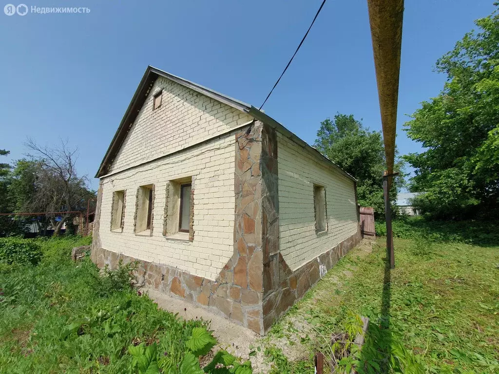 Дом в село Малый Хомутец, улица Ленина, 149 (60 м) - Фото 0