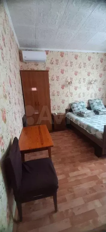 Комната 32 м в 2-к., 2/3 эт. - Фото 1