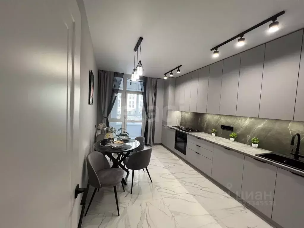 2-к кв. Ставропольский край, Ставрополь просп. Российский, 12к2 (62.0 ... - Фото 1