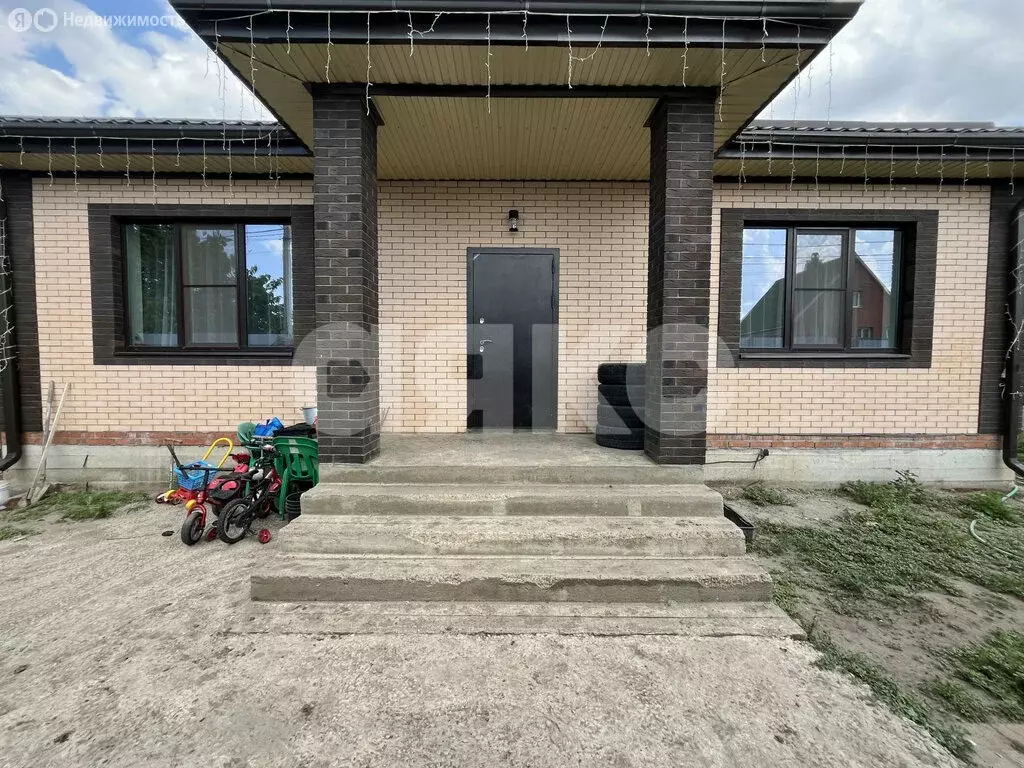 Дом в Красный Сад, Центральная улица (98.9 м) - Фото 0