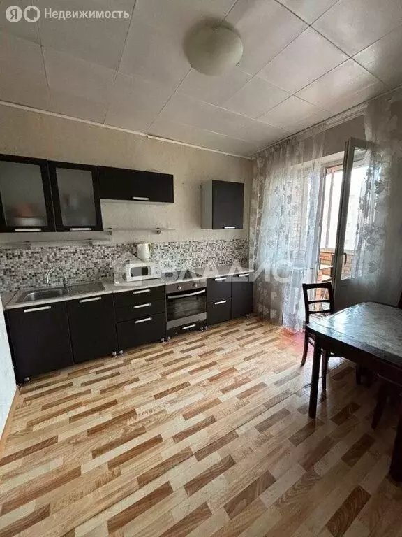 2-комнатная квартира: Малые Вязёмы, Петровское шоссе, 5 (62.7 м) - Фото 0