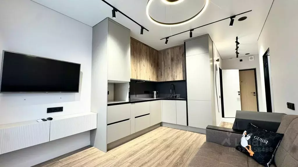 1-к кв. Свердловская область, Екатеринбург ул. Онежская, 4 (39.3 м) - Фото 0