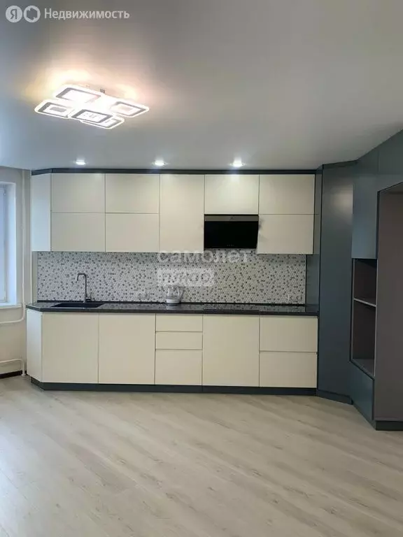 3-комнатная квартира: Киров, улица Ивана Попова, 66 (77.6 м) - Фото 2