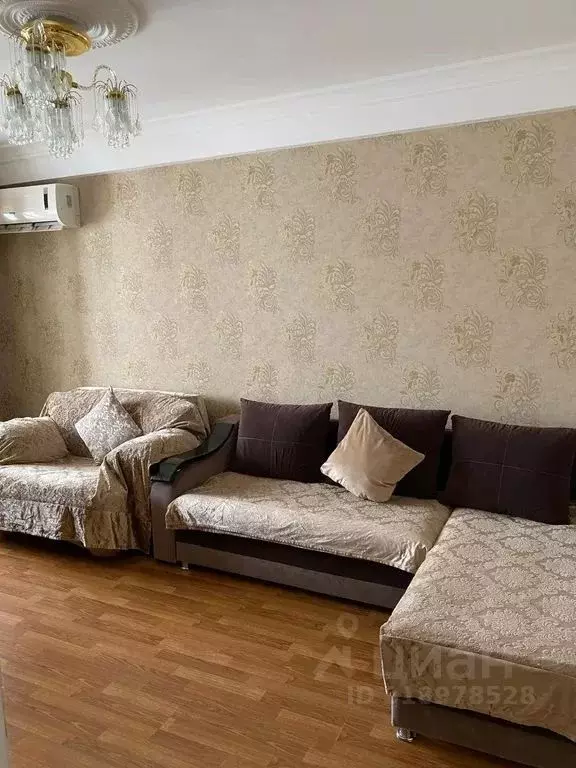 2-к кв. Дагестан, Каспийск просп. Акулиничева, 5А (56.0 м) - Фото 0