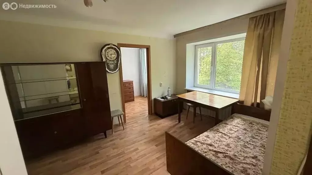 2-комнатная квартира: посёлок городского типа Редкино, улица Калинина, ... - Фото 1