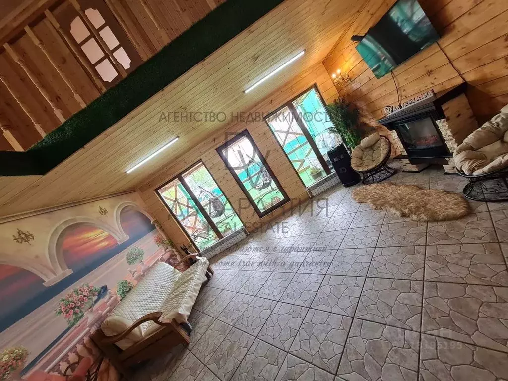 Дом в Хабаровский край, Комсомольск-на-Амуре Кирпичная ул., 21 (208 м) - Фото 1