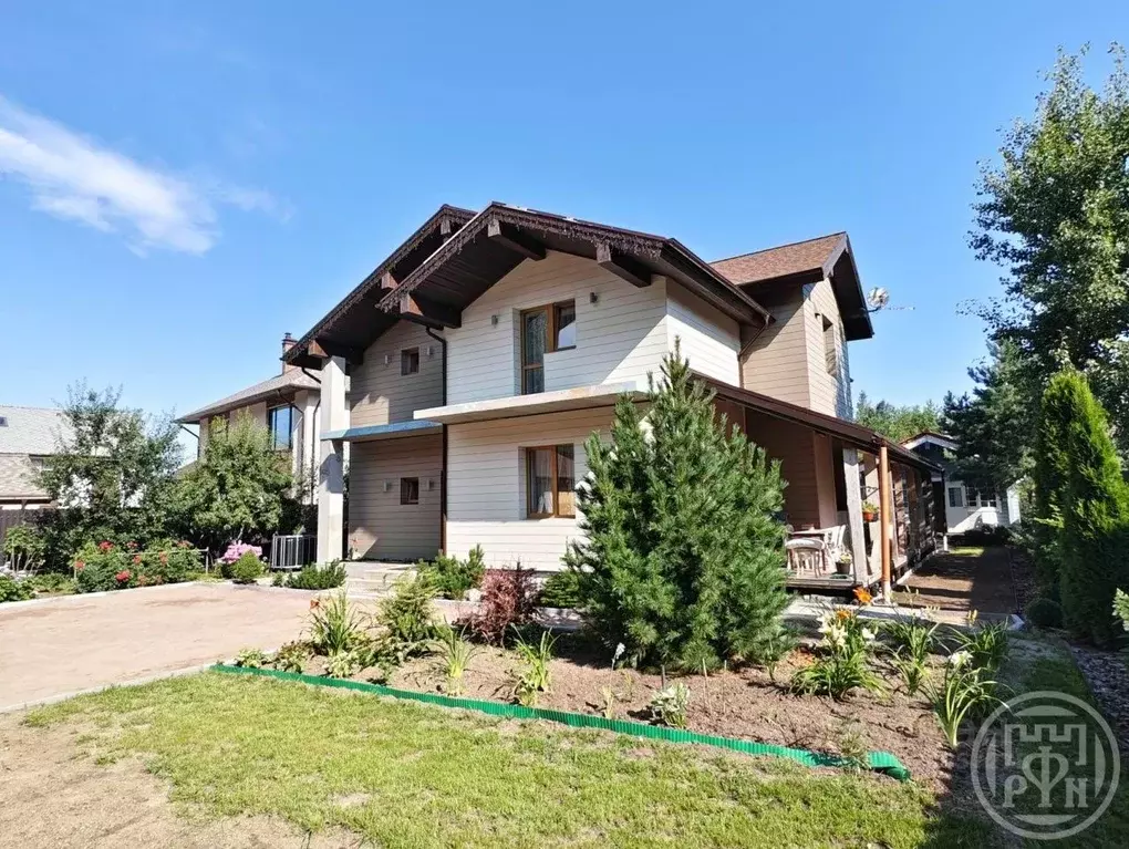 Дом в Санкт-Петербург пос. Стрельна, Заводская ул., 37 (200 м) - Фото 1