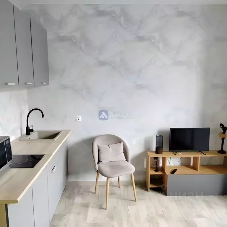 Студия Тюменская область, Тюмень Интернациональная ул., 199 (18.0 м) - Фото 2