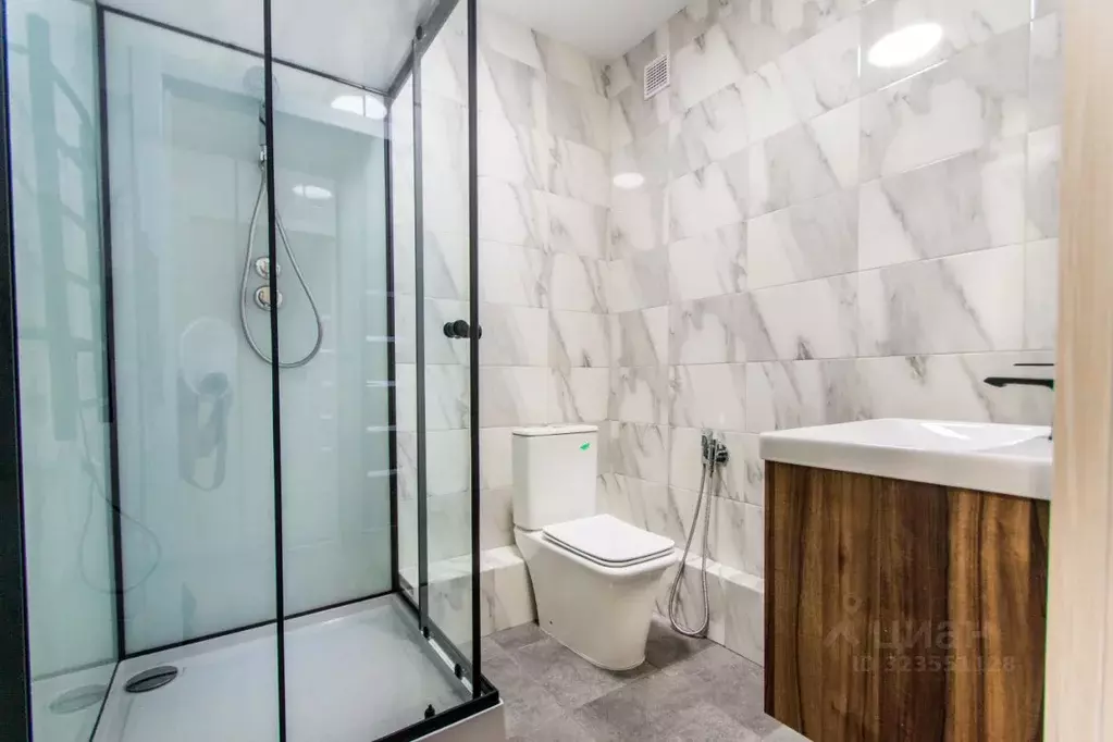 3-к кв. Свердловская область, Екатеринбург ул. 22-го Партсъезда, 10 ... - Фото 2