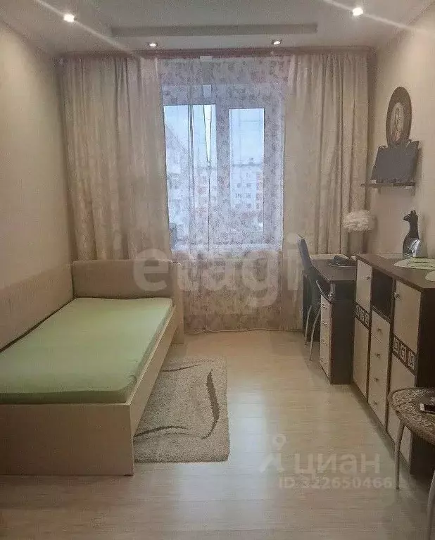 3-к кв. Ямало-Ненецкий АО, Новый Уренгой Молодежная ул., 17Г (69.8 м) - Фото 0