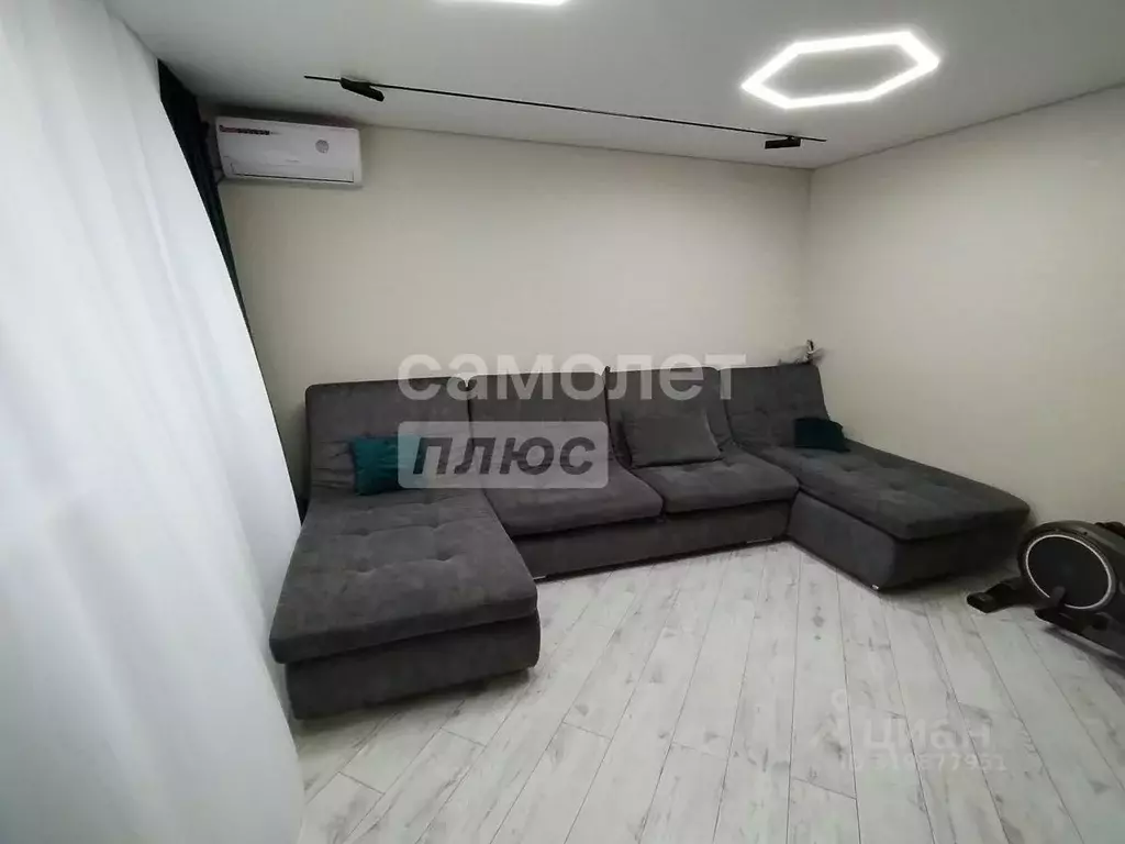 2-к кв. Башкортостан, Мелеуз Смоленская ул., 33 (52.3 м) - Фото 1