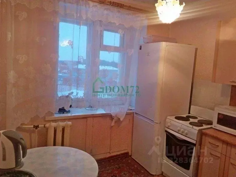 2-к кв. Тюменская область, Тобольск 4-й мкр, 25 (41.0 м) - Фото 2