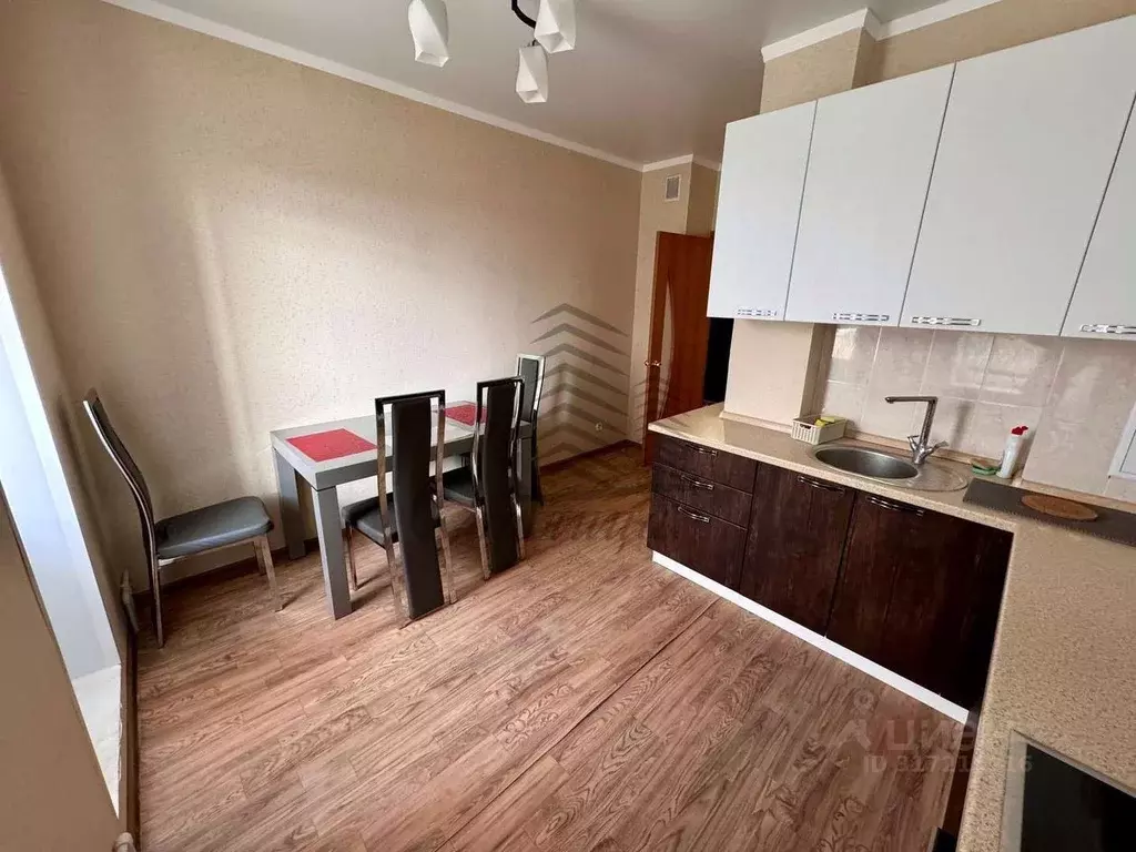 1-к кв. Белгородская область, Старый Оскол Дубрава мкр, 1 кв-л, 21 ... - Фото 0