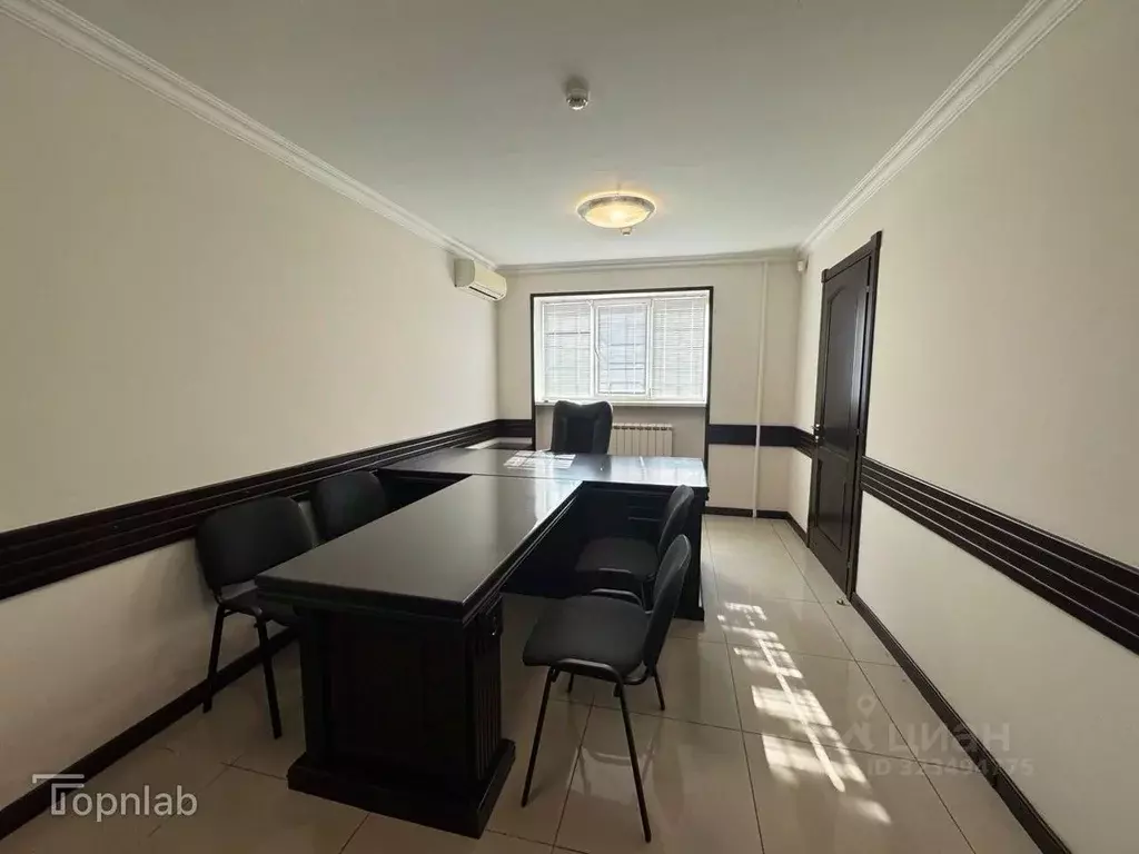 Офис в Кабардино-Балкария, Нальчик ул. Хмельницкого (350 м) - Фото 1