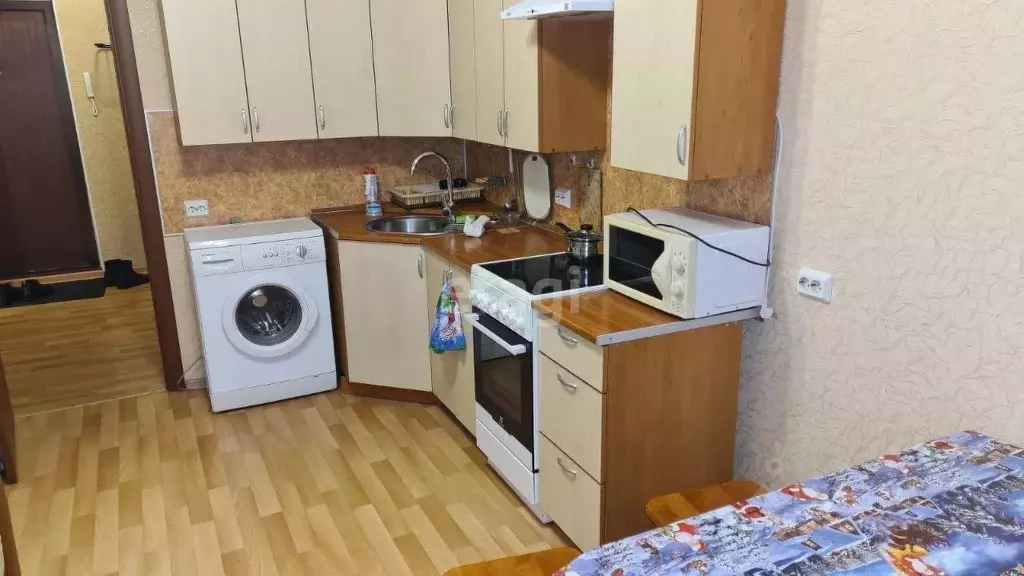 1-к кв. Тюменская область, Тюмень ул. 50 лет Октября, 74 (41.5 м) - Фото 1