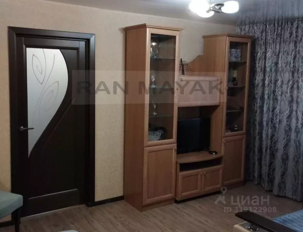 2-к кв. Адыгея, Майкоп Краснооктябрьская ул., 2 (42.0 м) - Фото 1