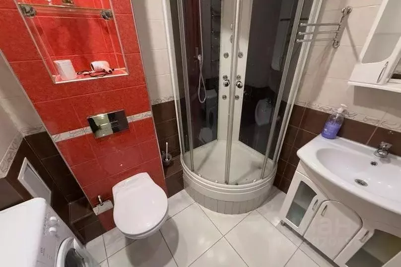 1-к кв. Свердловская область, Екатеринбург ул. Сурикова, 53А (39.0 м) - Фото 2