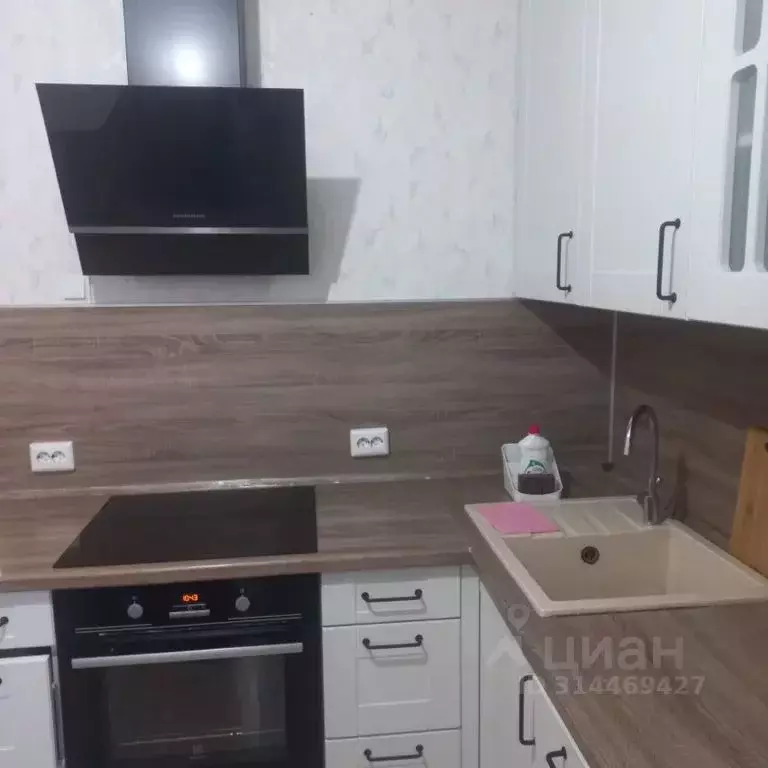 2-к кв. Башкортостан, Уфа ул. Энтузиастов, 13 (65.0 м) - Фото 0