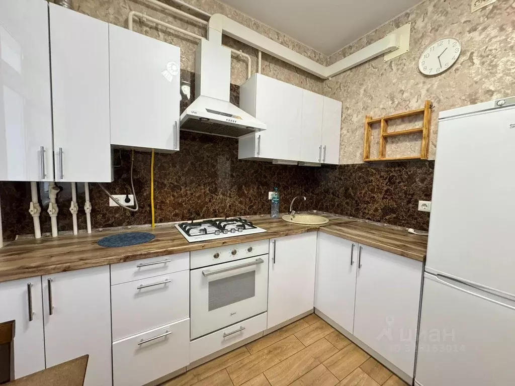 1-к кв. Крым, Симферополь ул. Батурина, 185 (42.0 м) - Фото 2