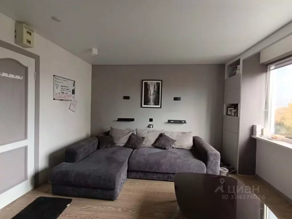 Комната Свердловская область, Екатеринбург ул. Молодежи, 82 - Фото 1