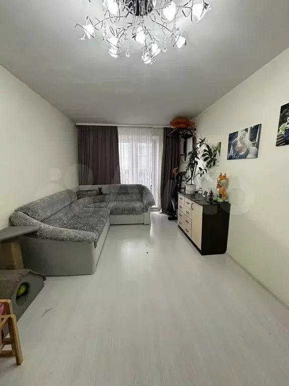 1-к. квартира, 39 м, 8/10 эт. - Фото 0