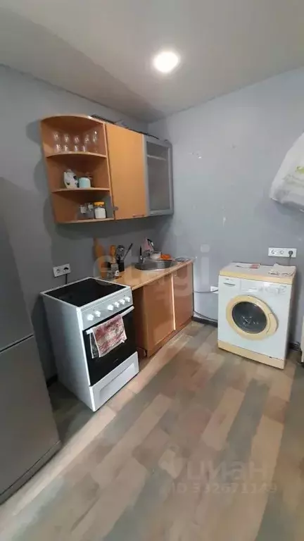 Комната Тюменская область, Тюмень ул. Осипенко, 61 (18.0 м) - Фото 1