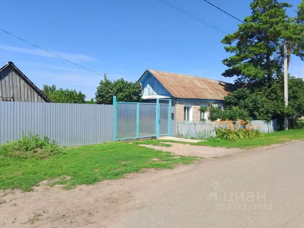 Дом в Оренбургская область, с. Илек ул. Красноармейская, 79 (63 м) - Фото 1